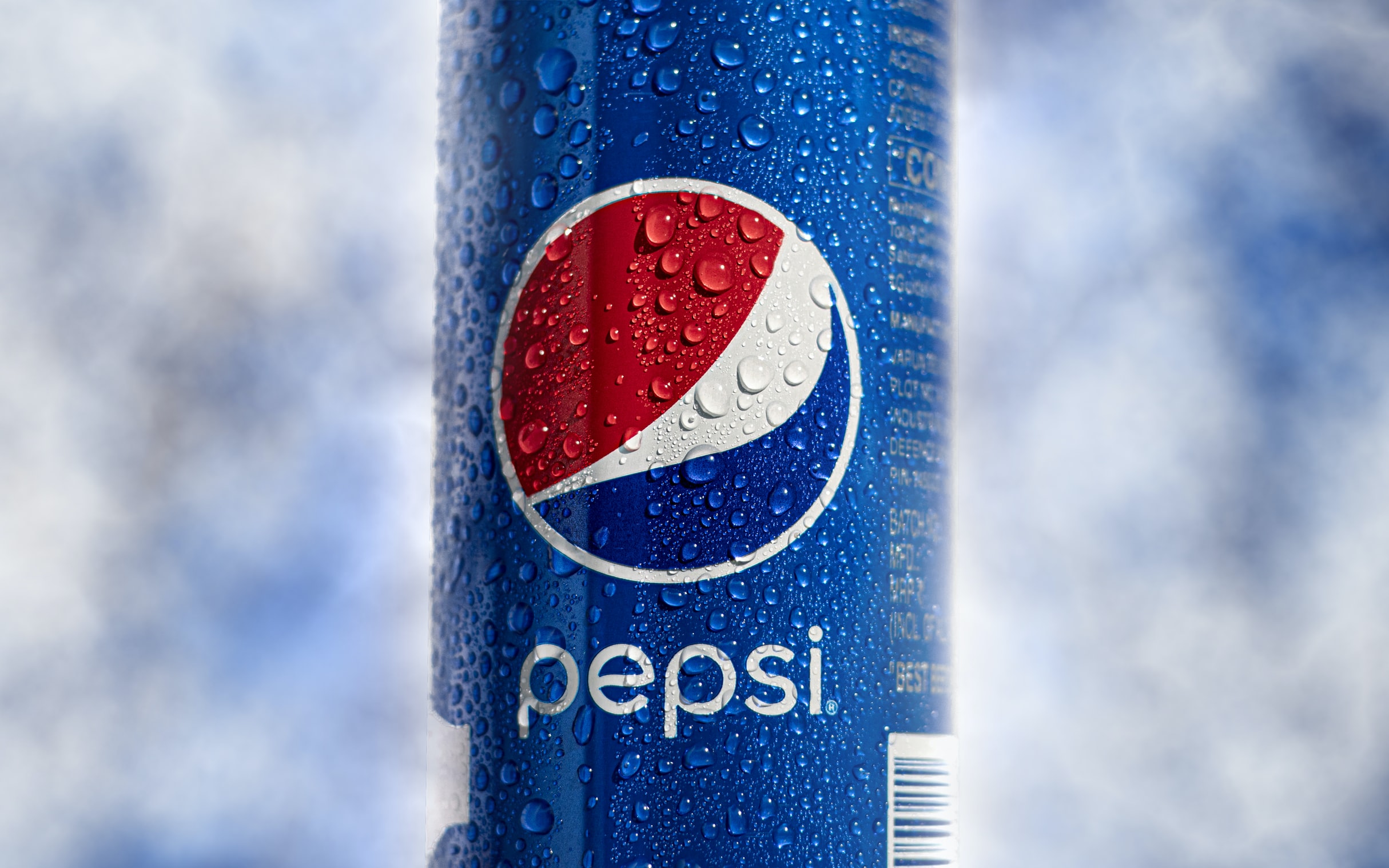 Pepsi can close up 