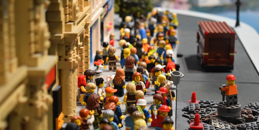 small pieces of lego